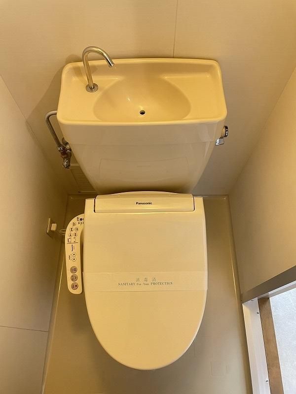 【トイレ】　※写真は別部屋のものとなります。