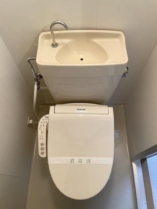 【トイレ】　※写真は別部屋のものとなります。
