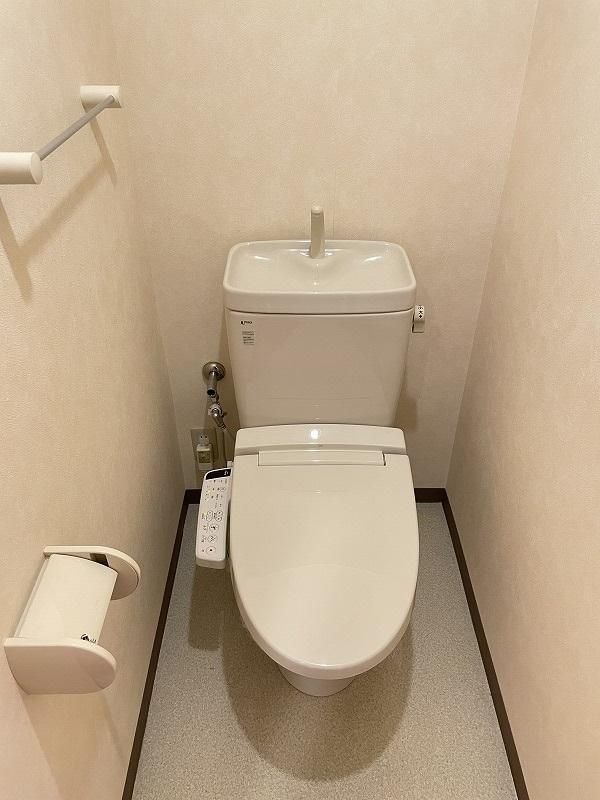 【トイレ】　新品交換！温水洗浄便座