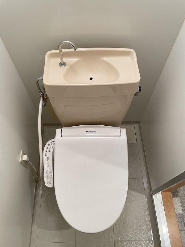 【トイレ】　温水洗浄便座に交換しましたました！