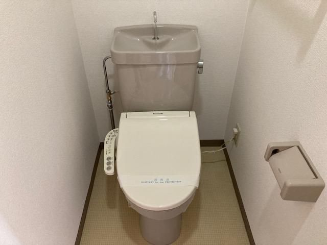 【トイレ】　新品温水洗浄便座です♪