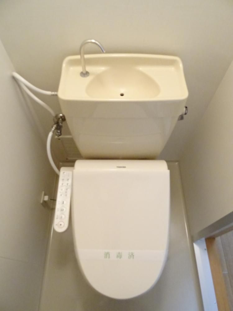 【トイレ】　温水洗浄便座に交換予定※写真は別部屋の物となります。