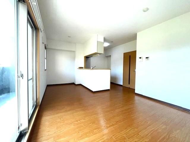 �É����É��s�����`�n30-21�̃}���V�����̋��ԁE���r���O