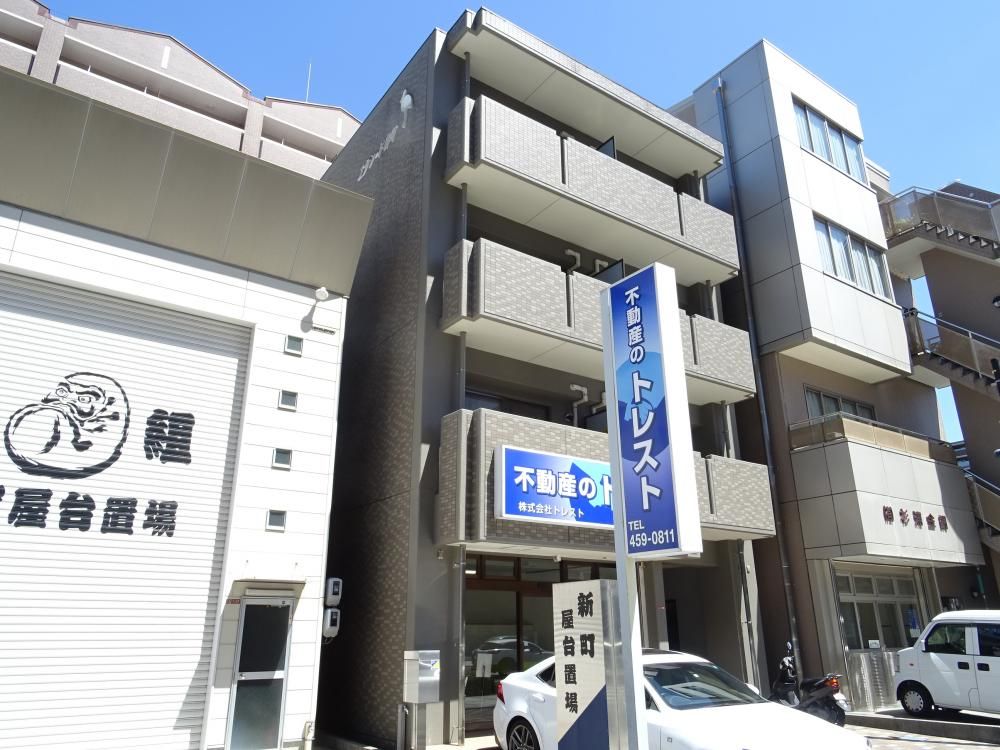 �É����l���s�����撆��3���ڂ̃}���V�����̌����O��