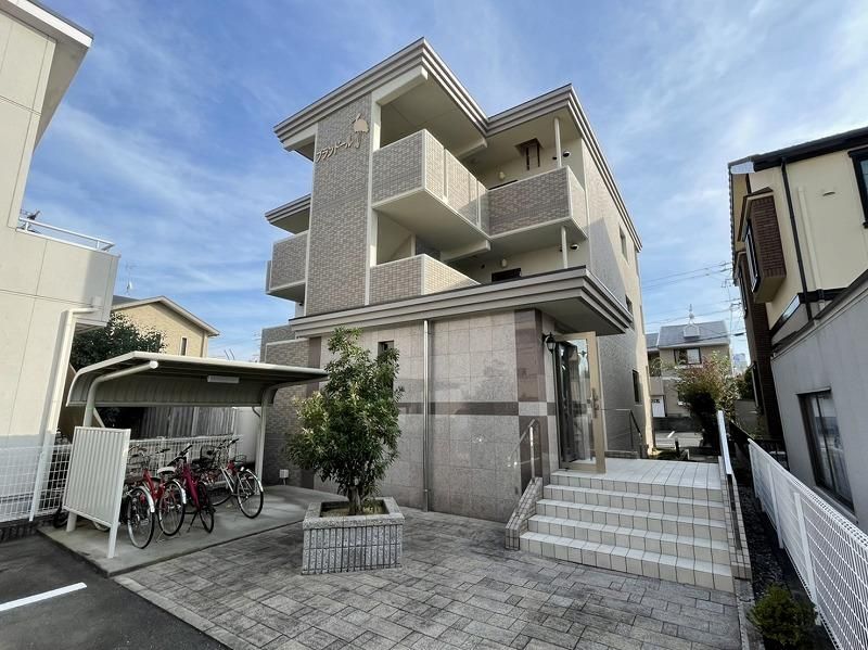 �É����l���s������㐼���̃}���V�����̌����O��