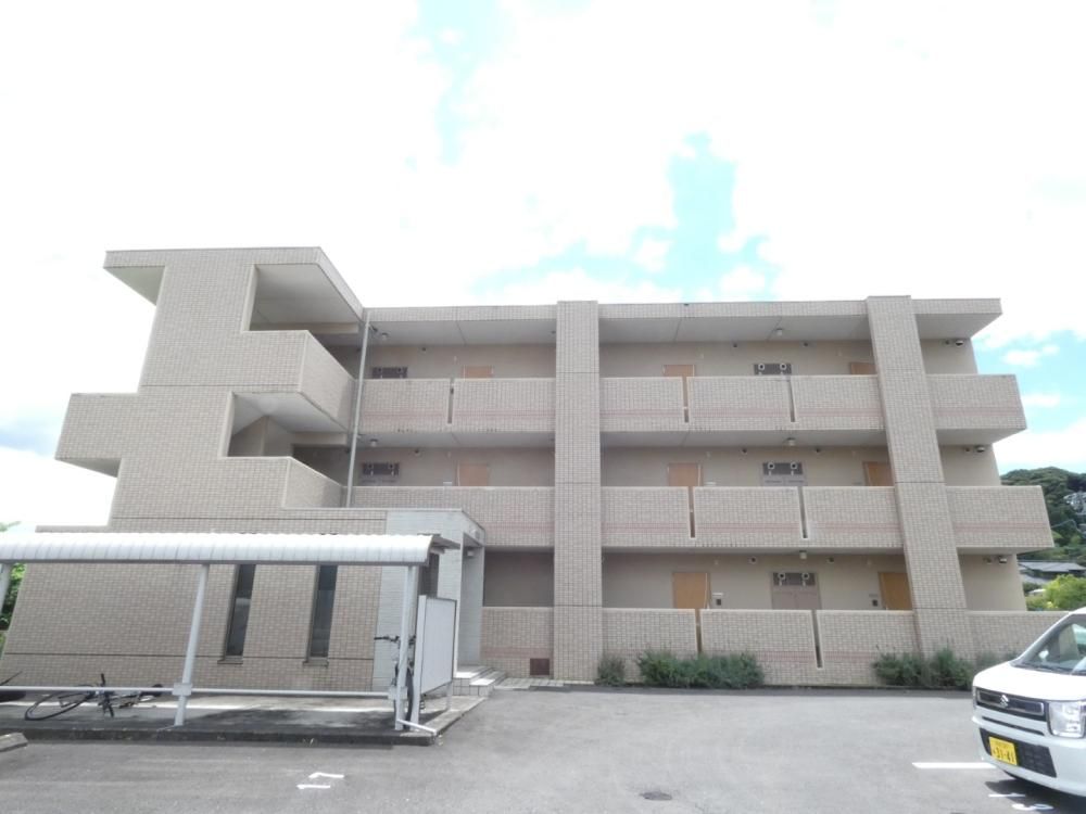 �É����|��s�㐼��961-1�̃}���V�����̌����O��