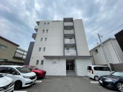 �É����É��s�����Ԓ�7-10�̃}���V�����̌����O��