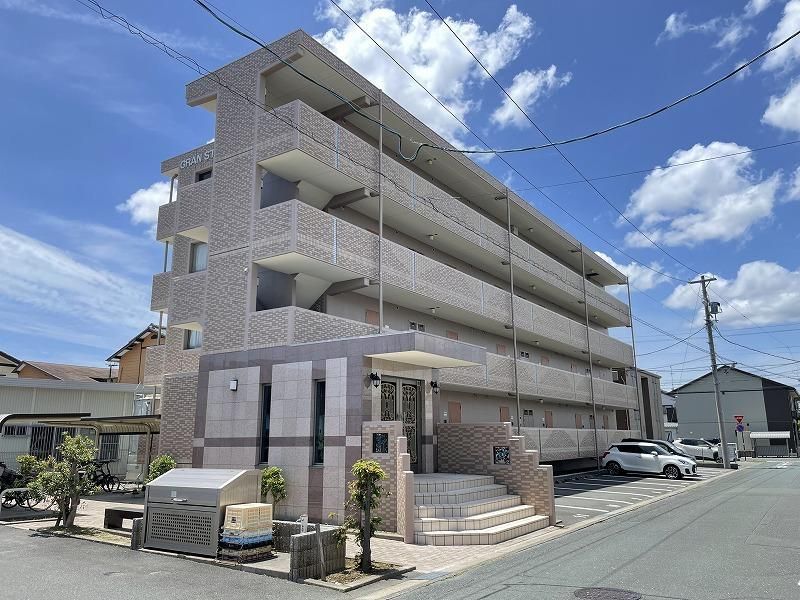 �É����l���s������P����305-3�̃}���V�����̌����O��