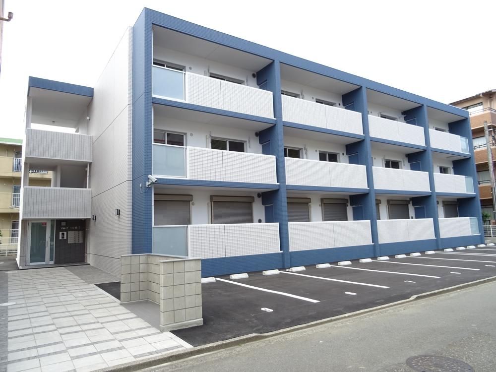 �É����É��s���抢�꒬�̃}���V�����̌����O��